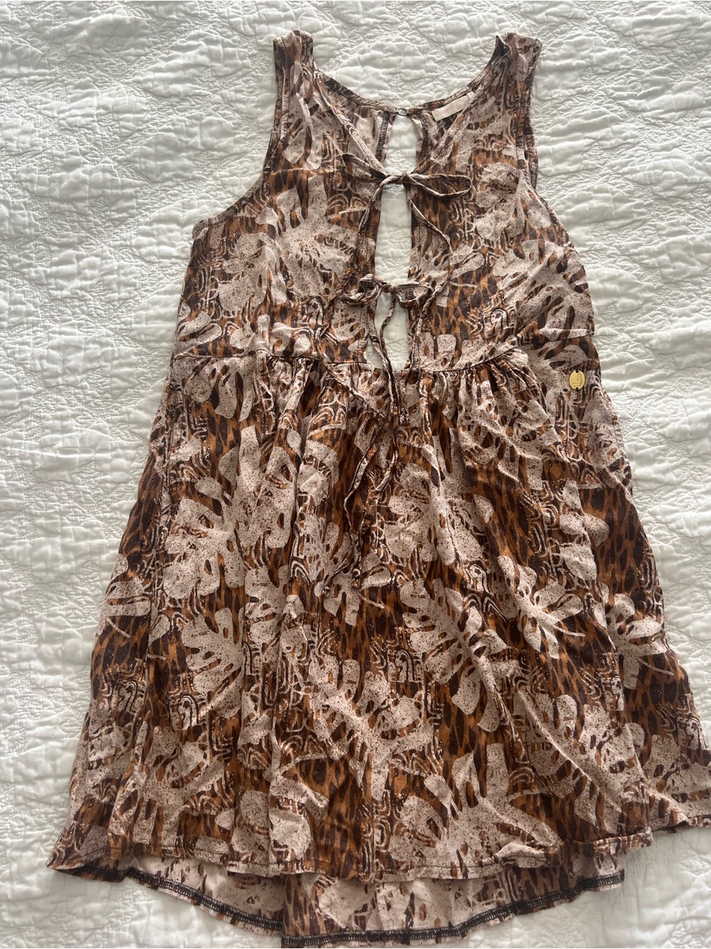 Hinano Sleeveless Brown Leaf-Print Tie-Front Dress